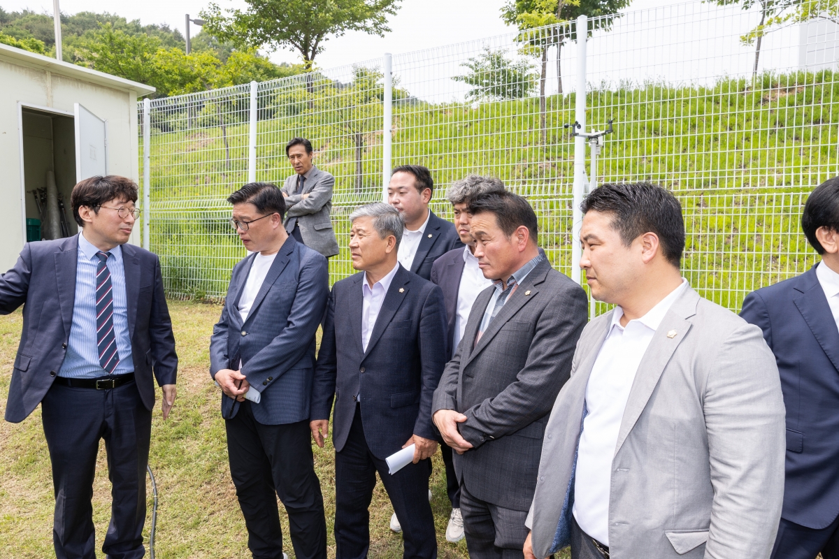 20250515-067[AMG_9706-1-제287회 구미시의회 임시회 산업건설위원회 경운대학교 무인비행교육원 현장방문활동.JPG