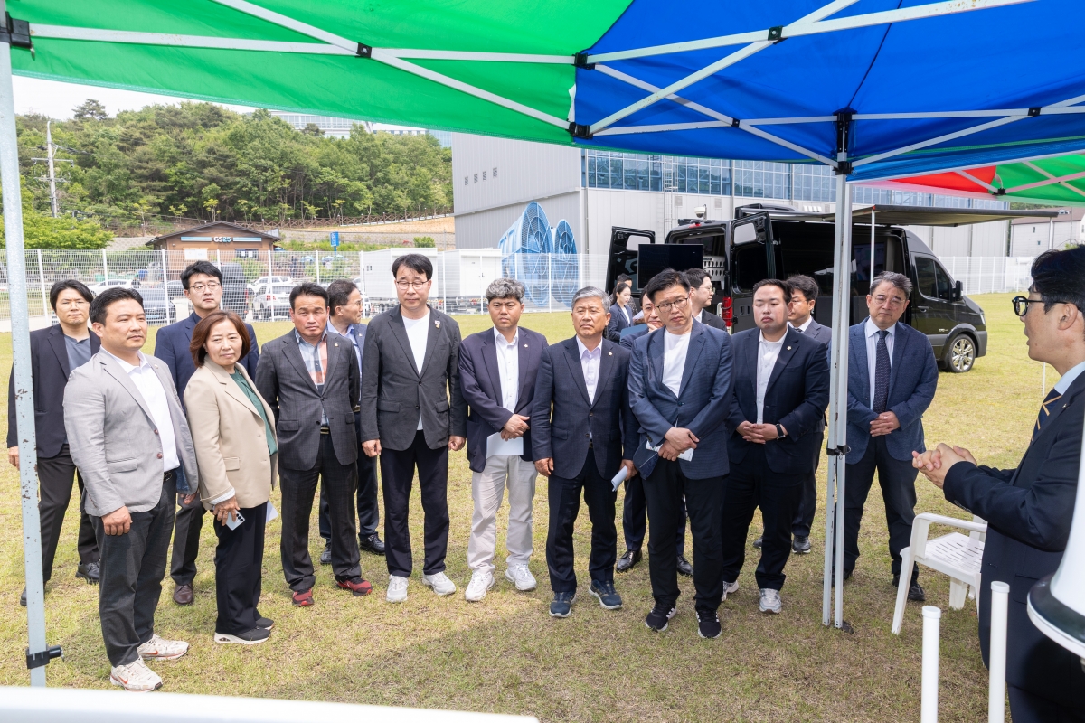 20250515-072[AMG_9728-1-제287회 구미시의회 임시회 산업건설위원회 경운대학교 무인비행교육원 현장방문활동.JPG