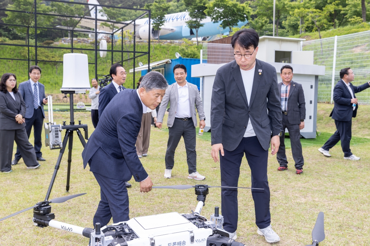 20250515-100[AMG_9808-1-제287회 구미시의회 임시회 산업건설위원회 경운대학교 무인비행교육원 현장방문활동.JPG