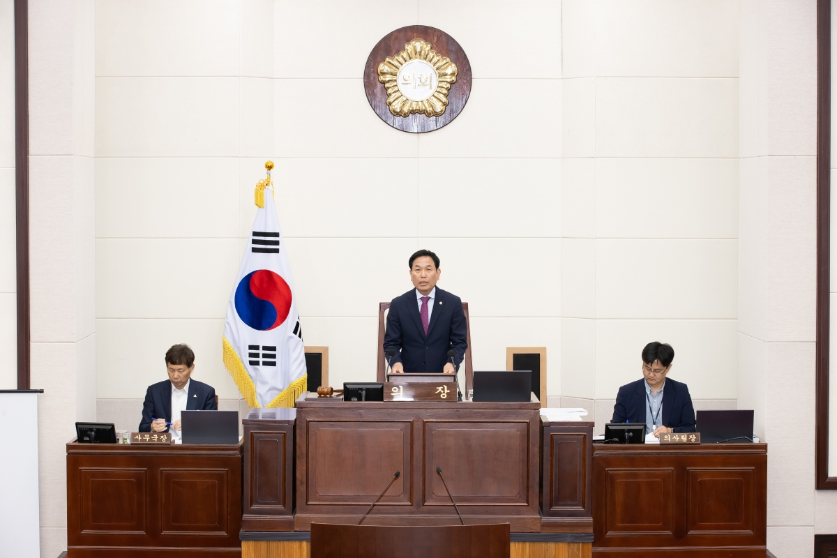 20250519-003[AMG_9978-제87회 임시회 제2차 본회의 박교상 의장 회의주재.jpg