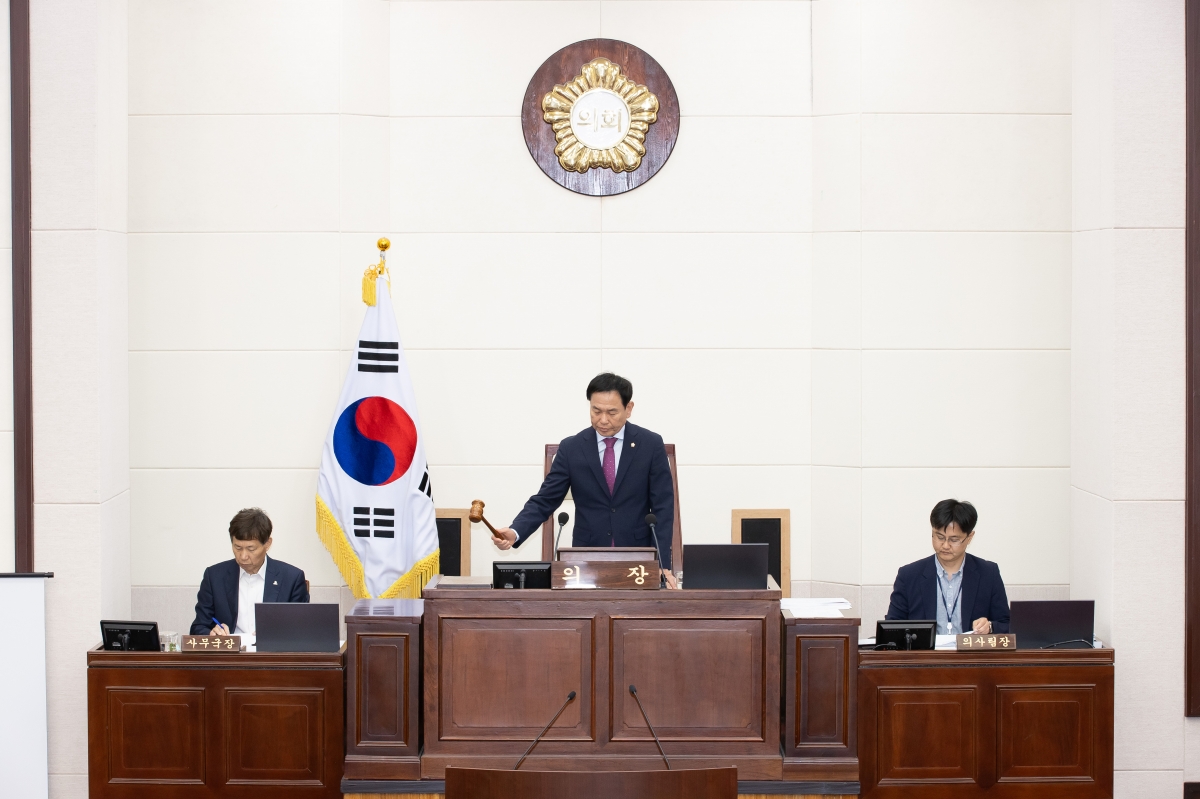 20250519-004[AMG_9979-제87회 임시회 제2차 본회의 박교상 의장 회의주재.jpg