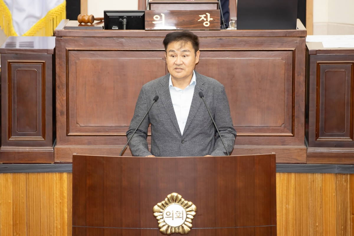 20250519-031[AMG_0041-제87회 임시회 제2차 본회의시 김재우 의원 의사진행 발언.jpg