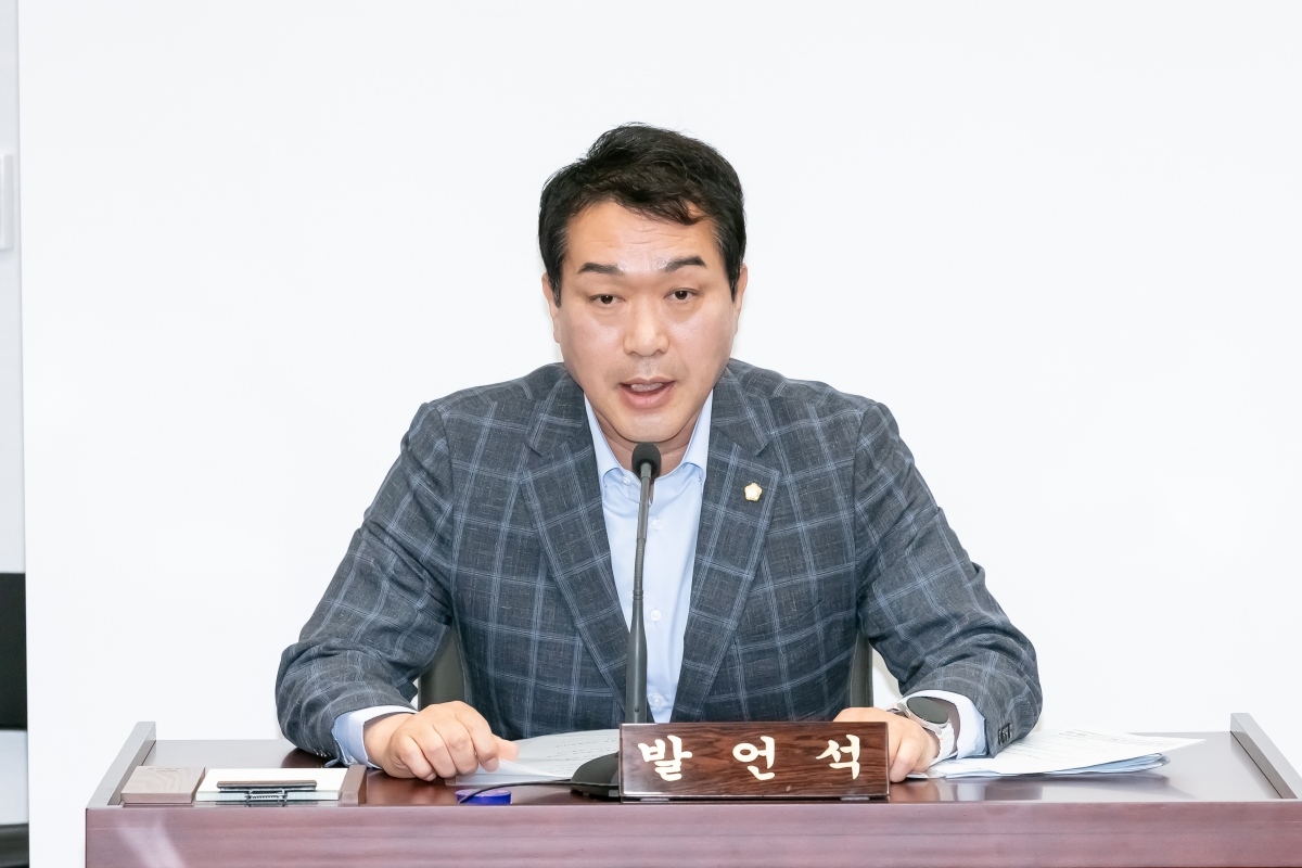20250604-033[IMG_9361-제288회 제1차 정례회 기획행정위원회 조례안 심사활동.jpg