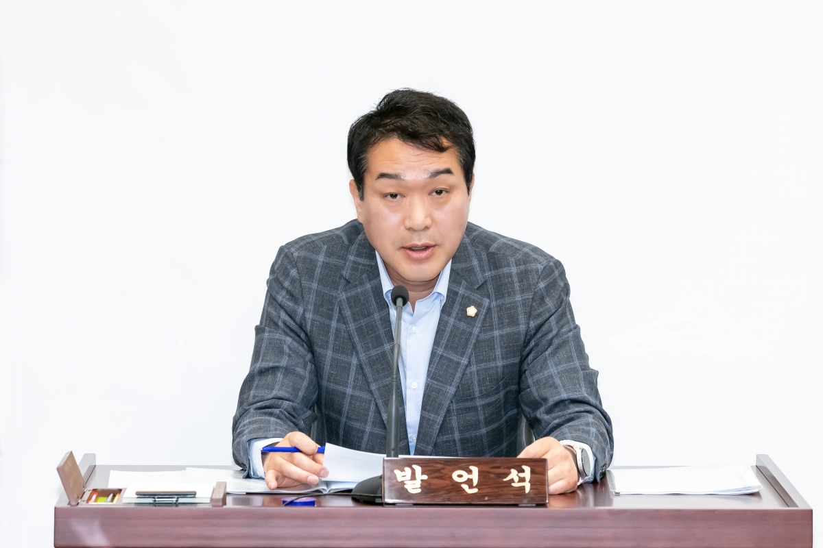 20250604-035[IMG_9387-제288회 제1차 정례회 기획행정위원회 조례안 심사활동.jpg