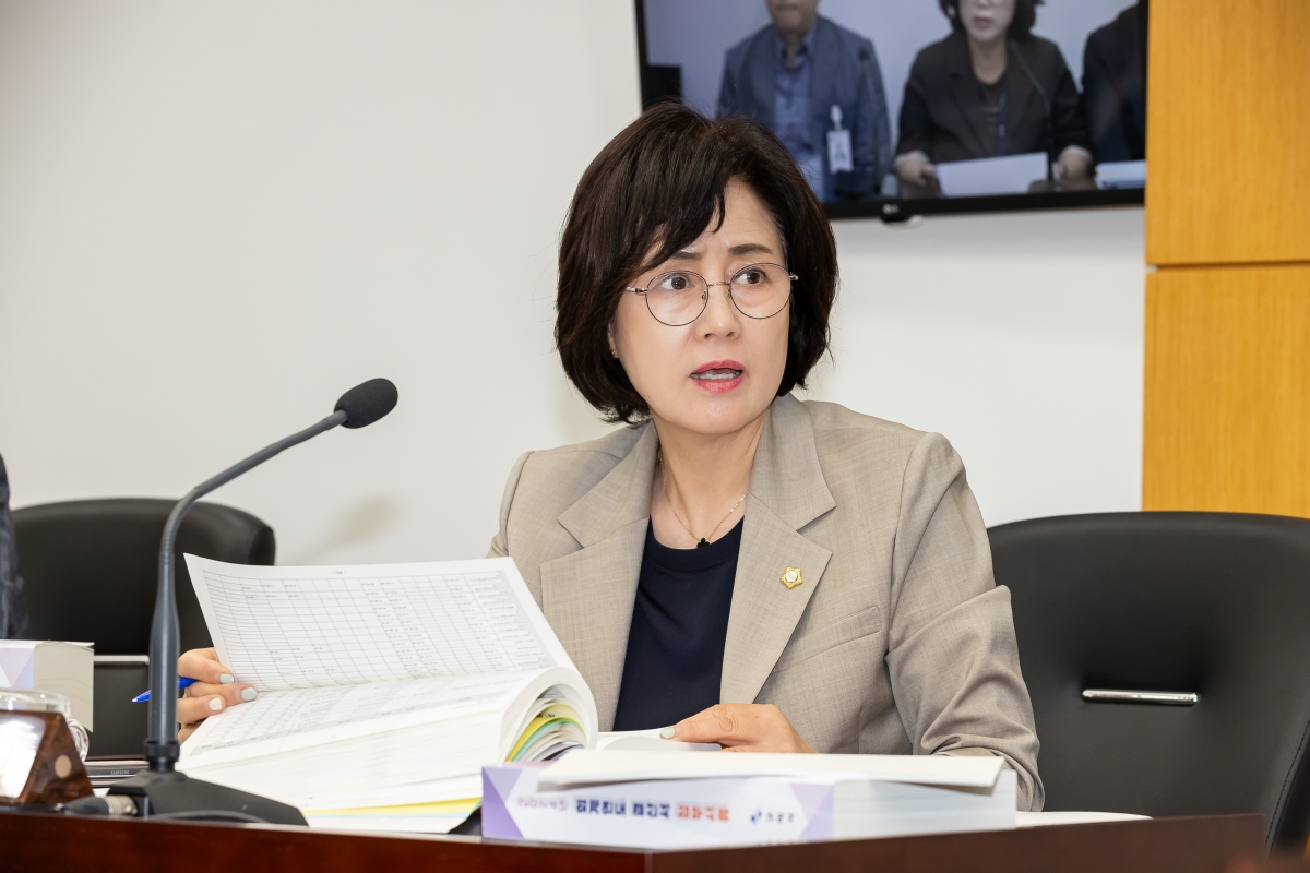 20250605-018[AMG_0928-제288회 제1차 정례회 기획행정위원회 소관 2024회계연도 세입·세출 결산 승인안 예비심사활동.jpg