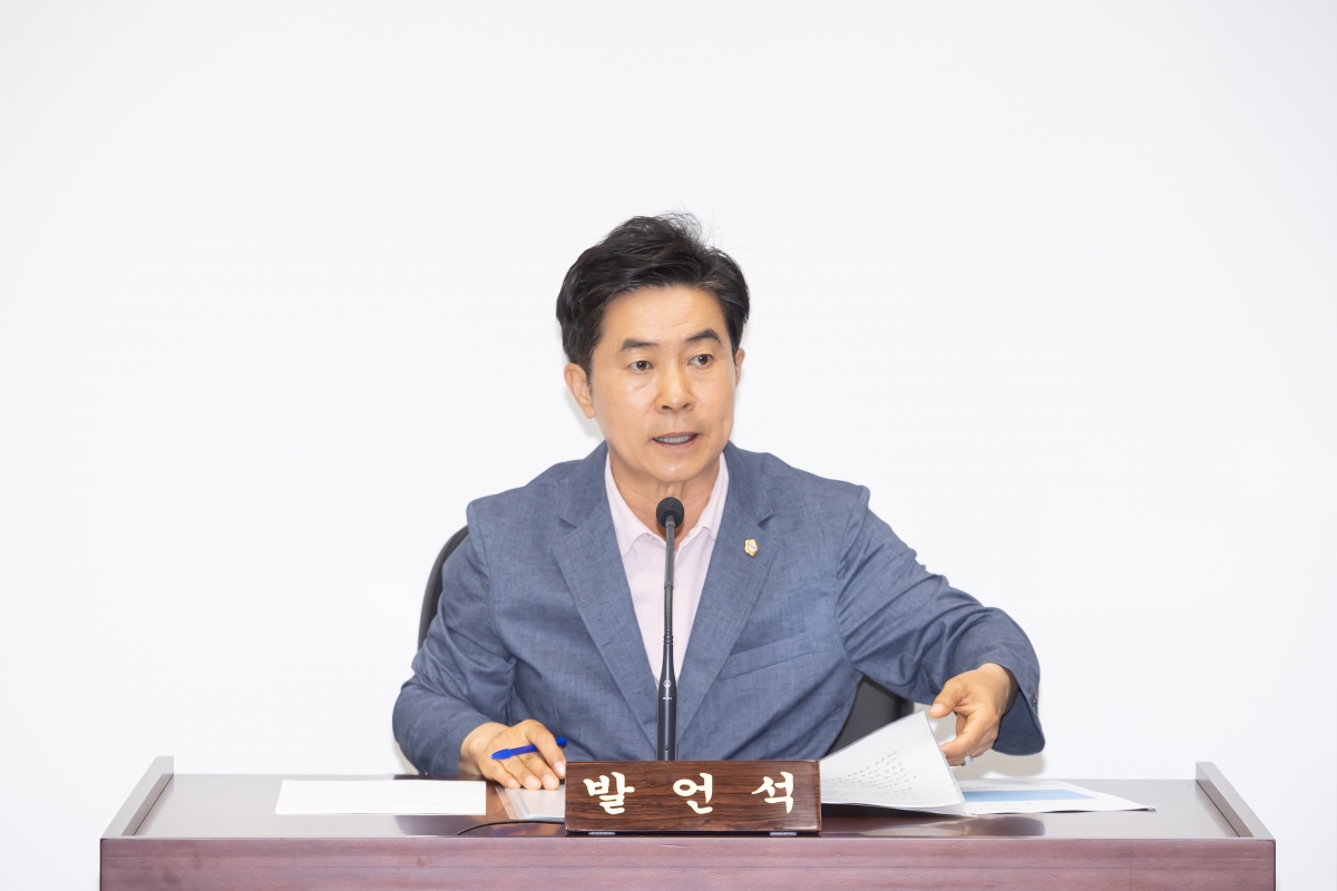 20250604-056[AMG_0712-제288회 제1차 정례회 문화환경위원회 조례안 심사활동.jpg
