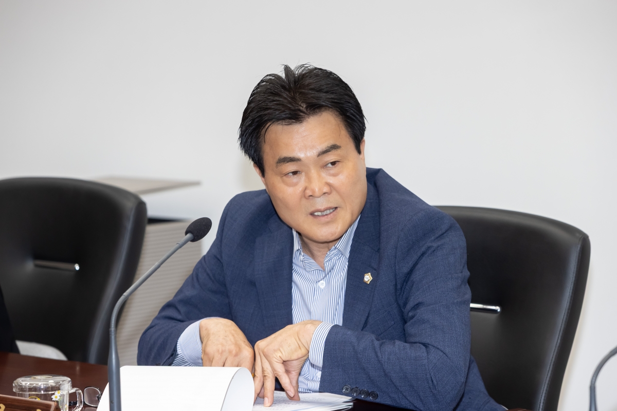 20250604-059[AMG_0721-제288회 제1차 정례회 문화환경위원회 조례안 심사활동.jpg