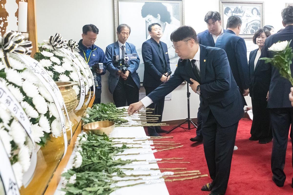 20250606-088[IMG_9661-제70회 현충일 박정희 대통령 생가 참배.jpg