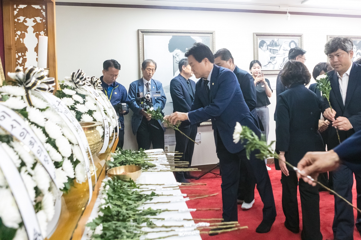20250606-086[IMG_9654-제70회 현충일 박정희 대통령 생가 참배.jpg