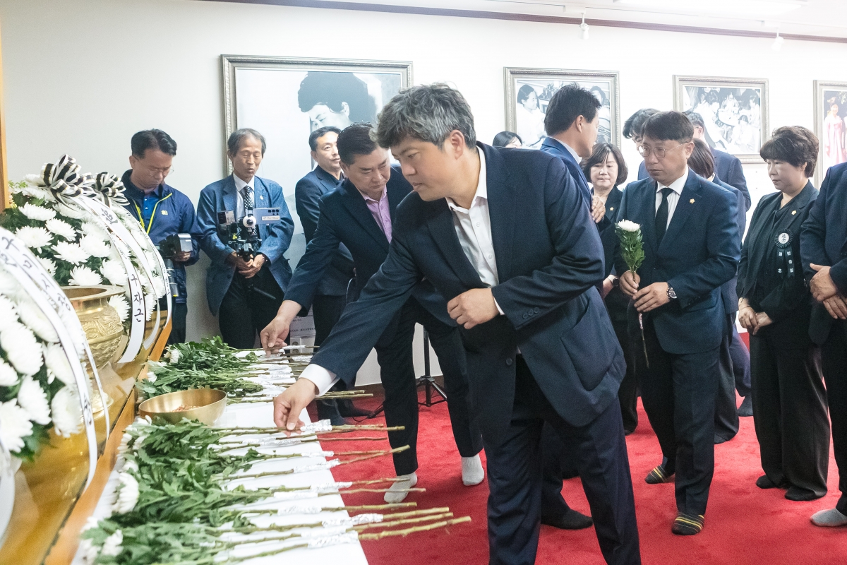 20250606-087[IMG_9658-제70회 현충일 박정희 대통령 생가 참배.jpg