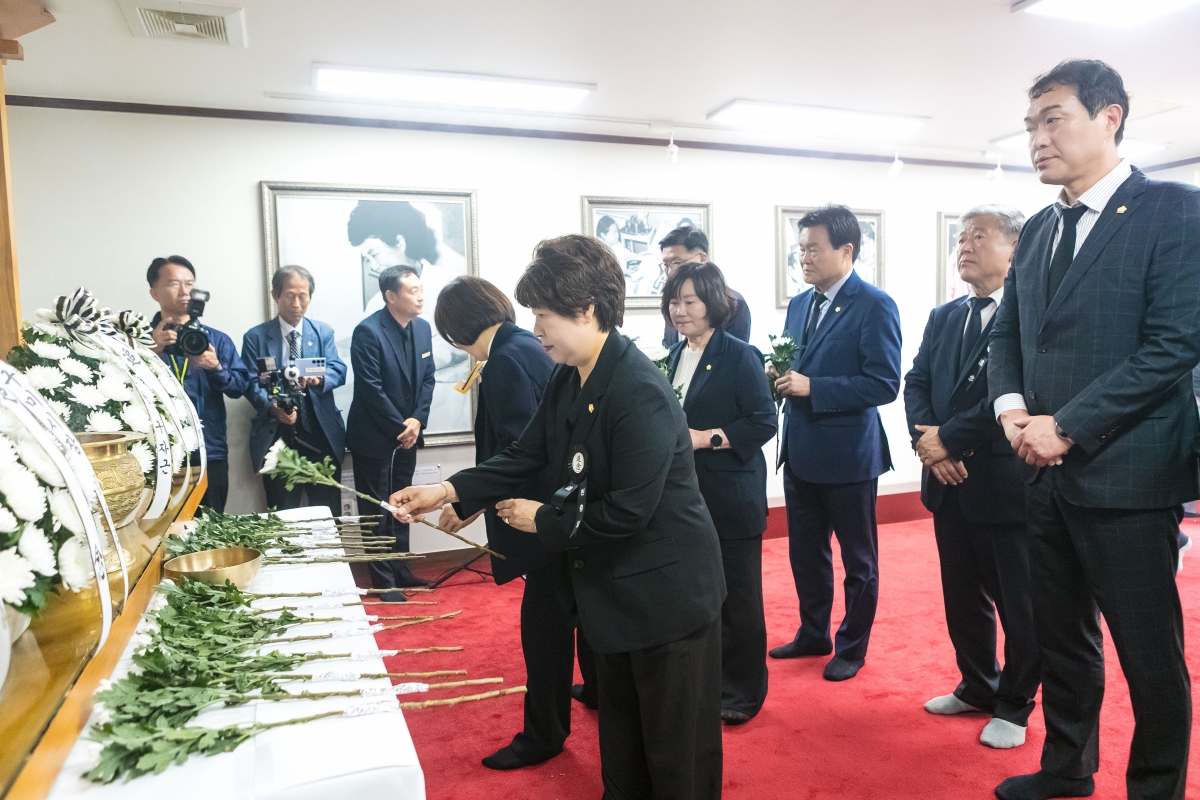 20250606-083[IMG_9647-제70회 현충일 박정희 대통령 생가 참배.jpg
