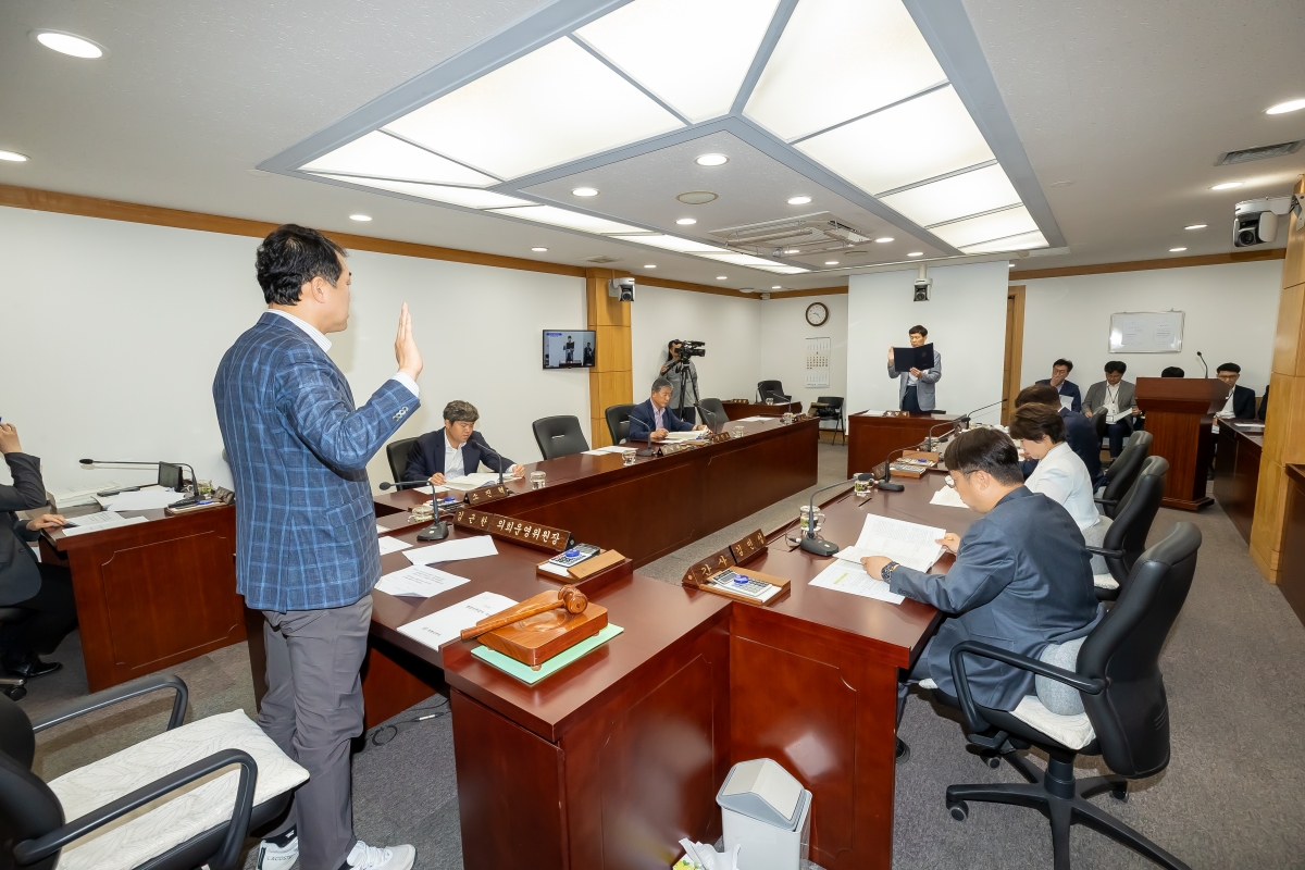 20250612-005[AMG_1442-제288회 제1차 정례회 의회운영위원회 소관 2025년도 행정사무감사 활동.jpg