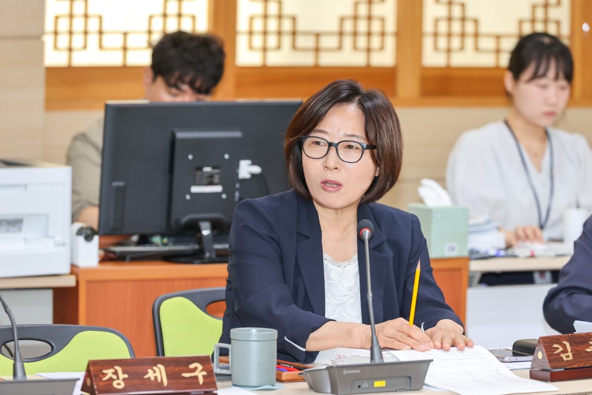20250617-013[AMG_2319-1-제288회 제1차 정례회 산업건설위원회 선산출장소 2025년도 행정사무감사 활동.jpg