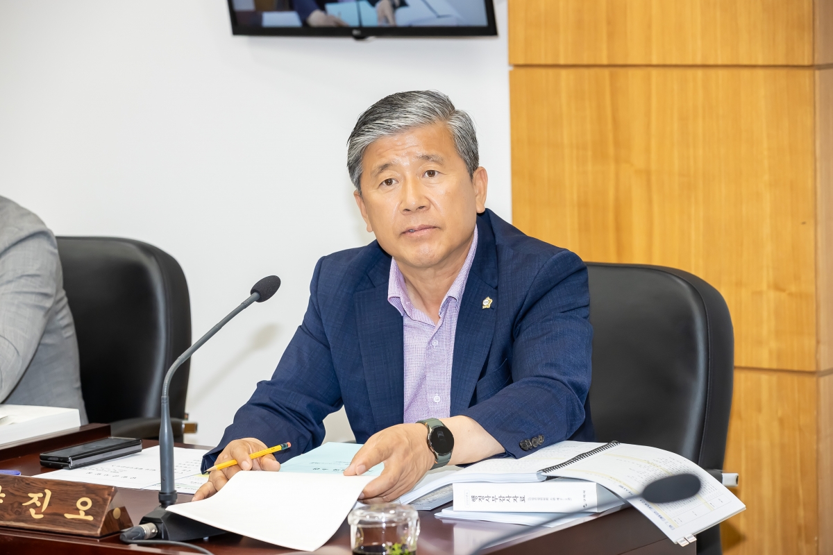 20250612-054[AMG_1587-제288회 제1차 정례회 산업건설위원회 소관 2025년도 행정사무감사 활동.jpg