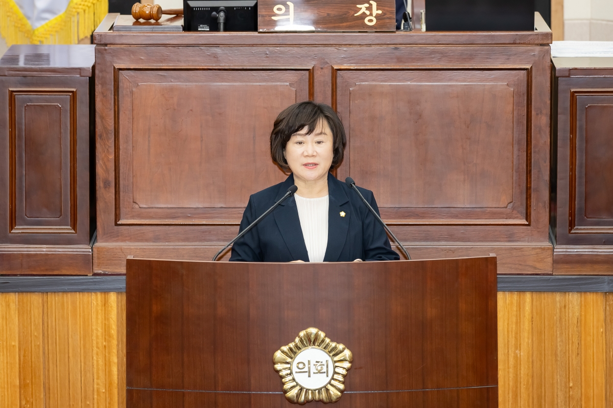 20250623-020[AMG_2989-제288회 제1차 정례회 제2차 본회의시 이정희 문화환경위원회 간사 조례안 심사결과보고.jpg