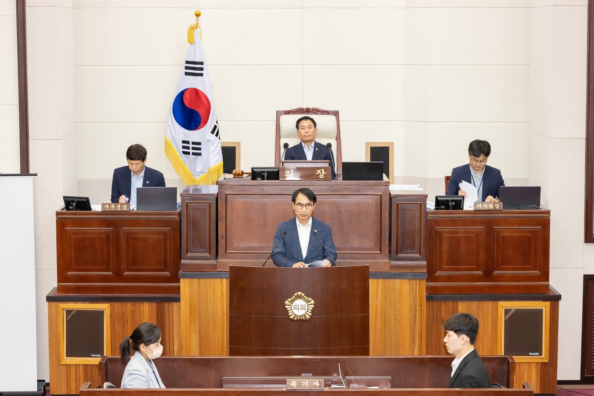 20250623-025[AMG_3000-제288회 제1차 정례회 제2차 본회의시 이상호 예산결산특별위원장 2024회계연도 세입·세출 결산 및 예비비 승인안 활동결과보고.jpg