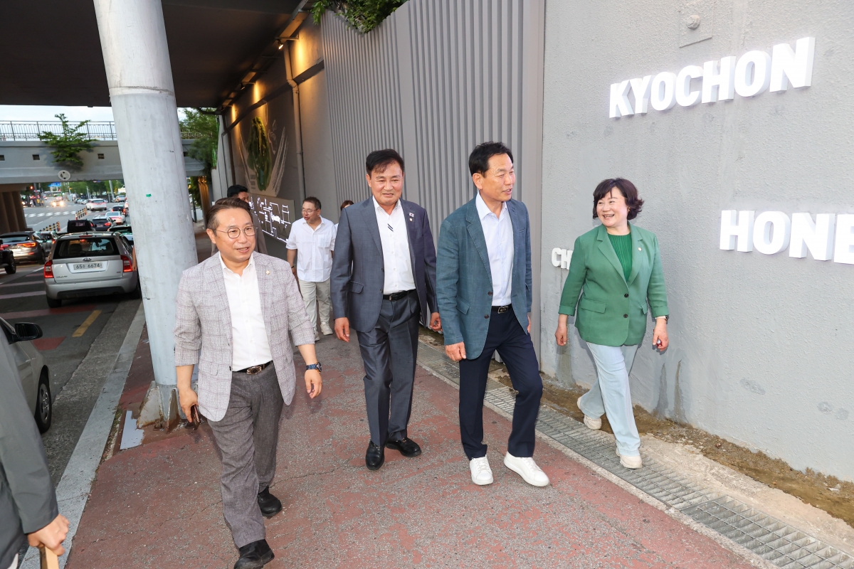 20250619-002[AMG_2635-1-교촌 1991로 준공식.jpg