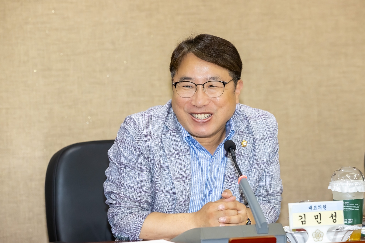 20250708-059[AMG_3926-의원연구단체_구미시 각종 위원회 실태 분석 연구회_간담회.jpg