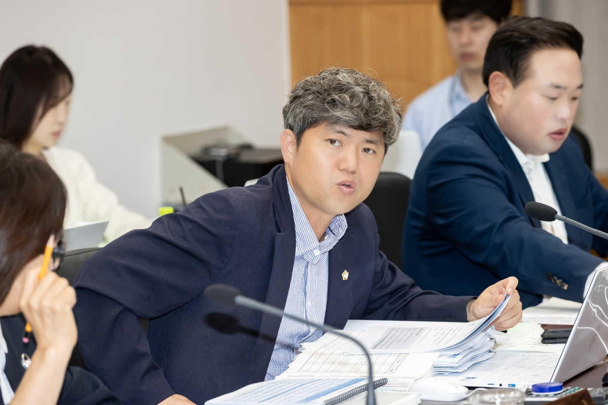 20250717-007[AMG_4491-제289회 임시회 산업건설원회 2025년도 제1회 추가경정예산안 및 기금운용계획변경안 예비심사활동.jpg