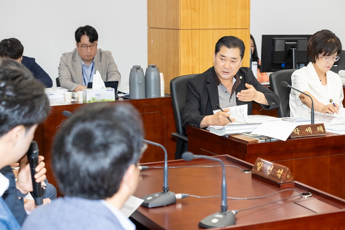 20250721-020[AMG_4700-제289회 임시회 예산결산특별위원회 2025년도 제1회 추가경정예산안 및 기금운용계획변경안 심사활동.jpg