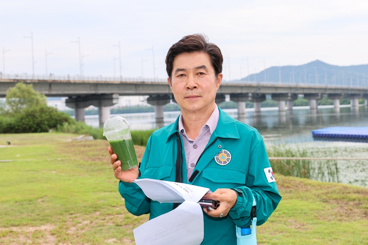 20250811-026[AMG_5635-1-폐회중 문화환경위원회 경북수상레저클럽 현장 방문활동.JPG