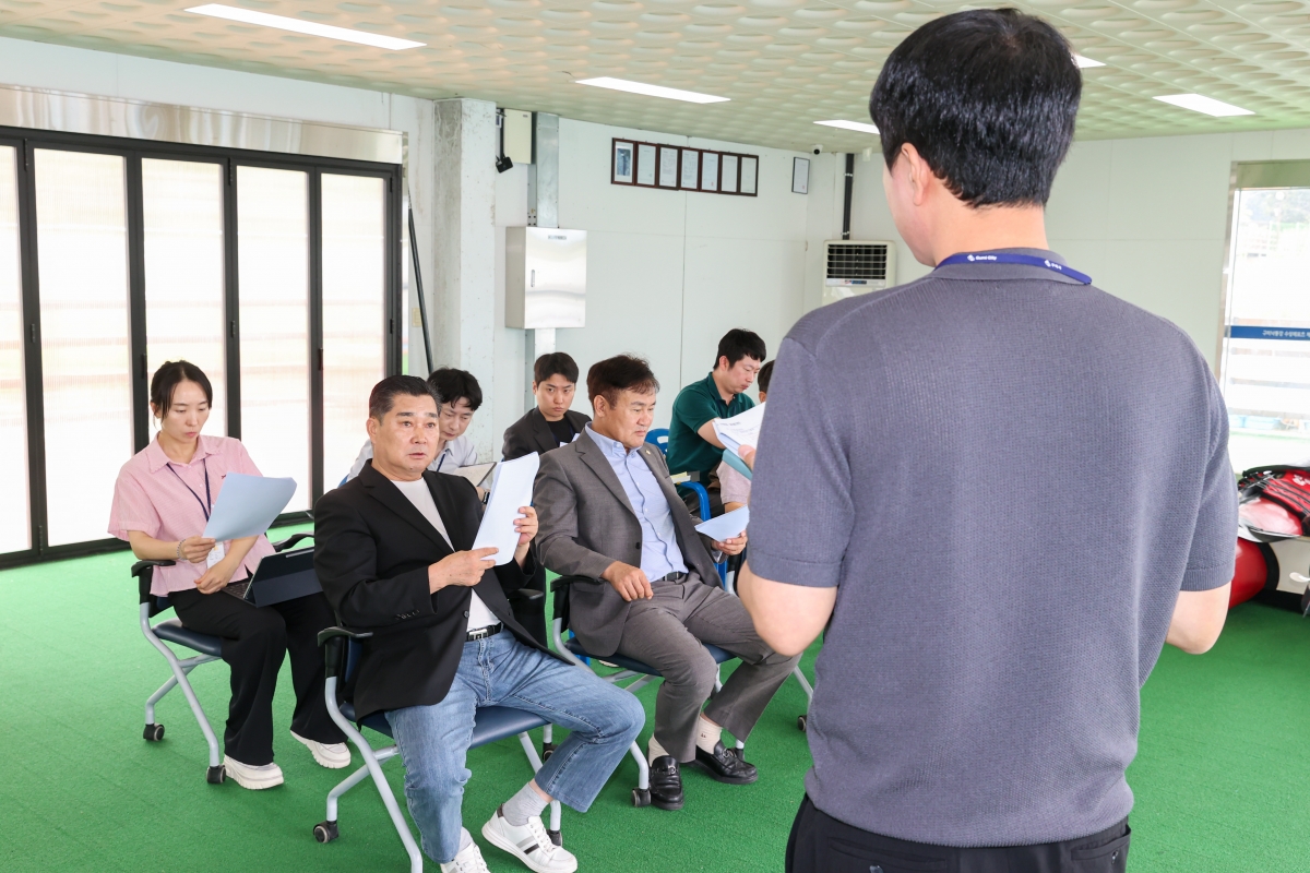 20250811-050[AMG_5695-1-폐회중 문화환경위원회 낙동강수상레포츠체험센터 현장 방문활동.JPG