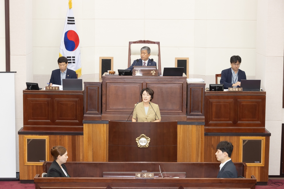 20250910-010[AMG_7134-제290회 임시회 제1차 본회의시 추은희 의원 5분 자유발언.jpg