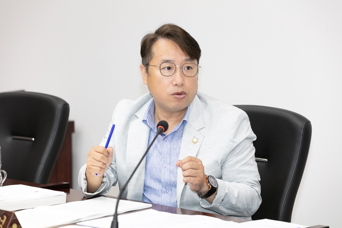 20250911-036[IMG_1617-제290회 임시회시 기획행정위원회 조례안 등 심사활동.jpg