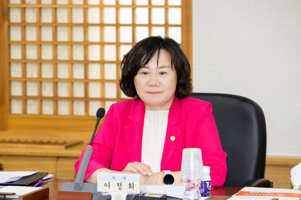 20250926-121[AMG_8973-의원연구단체 구미시 각종 위원회 실태 분석 연구회 소통간담회.jpg