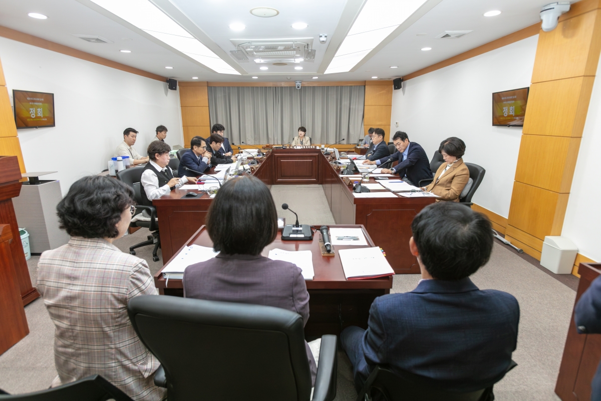 20251016-044[IMG_2219-제291회 임시회시 기획행정위원회 조례안 등 심사활동.jpg