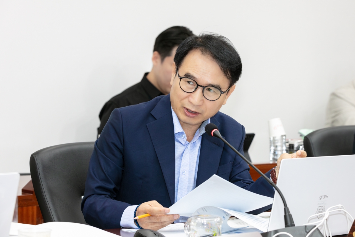 20251017-242[IMG_2259-제291 임시회시 기획행정위원회 조례안 등 심사활동.jpg