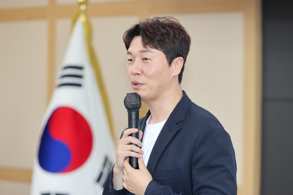 20251020-043[AMG_2046-1-의원연구단체 구미시 각종 위원회 실태분석연구회 최종보고회.JPG