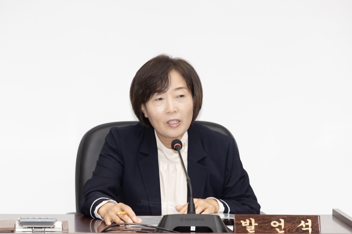 20251016-056[AMG_0428-제291회 임시회시 산업건설위원회 조례안 등 심사활동.jpg