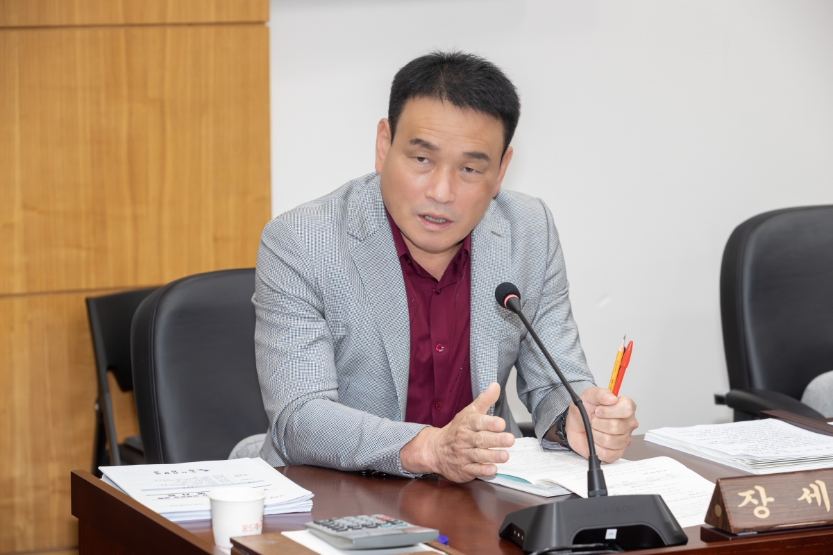 20251016-063[AMG_0553-제291회 임시회시 산업건설위원회 조례안 등 심사활동.jpg