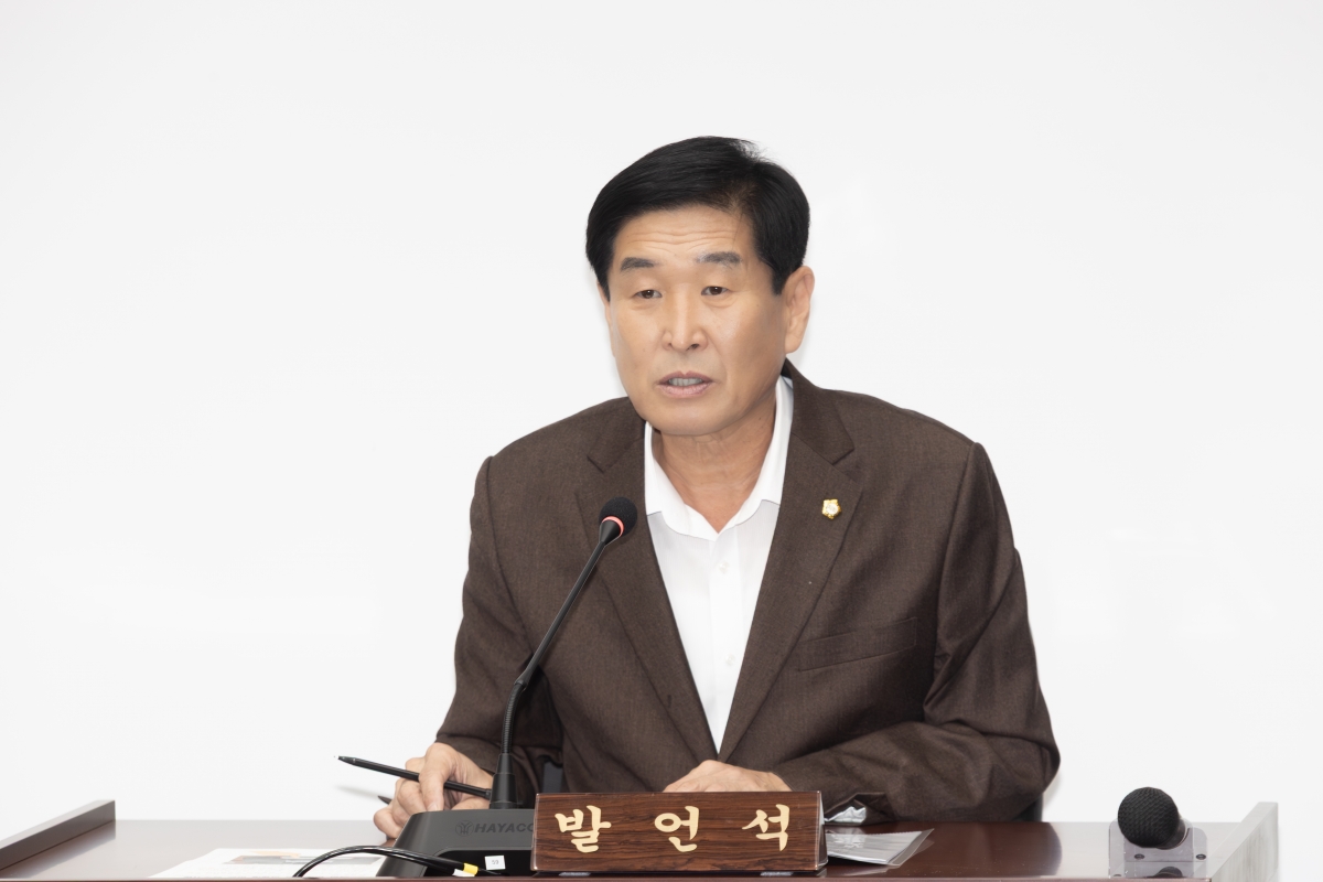 20251016-072[AMG_0436-제291회 임시회시 문화환경위원회 조례안 등 심사활동.jpg