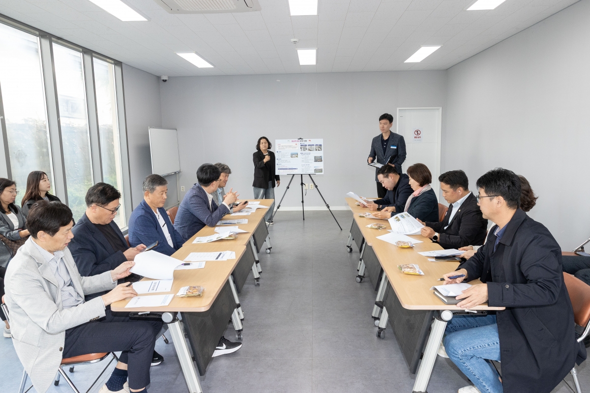 20251022-006[AMG_2451-의원연구단체 구미시 청년일자리 정책연구회 의성군 청년마을 공유주거지 현장방문.jpg