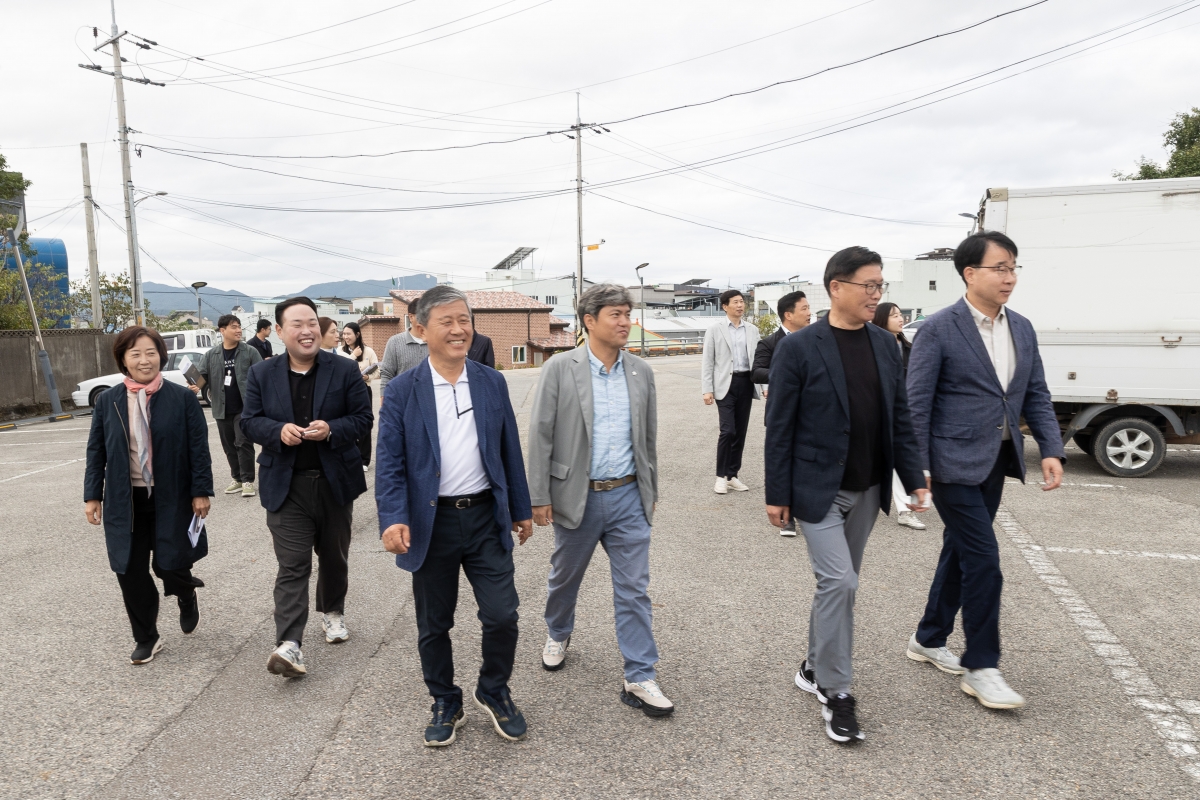 20251022-002[AMG_2426-의원연구단체 구미시 청년일자리 정책연구회 의성군 청년마을 공유주거지 현장방문.jpg