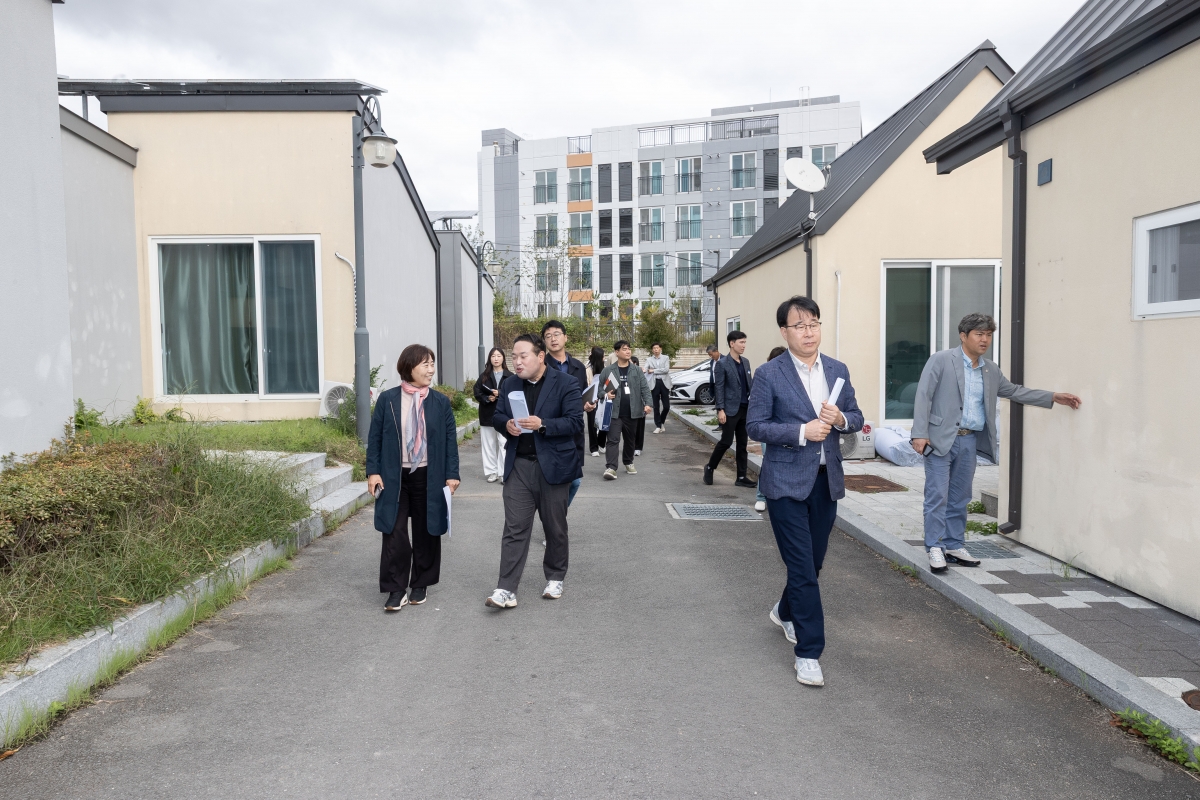 20251022-014[AMG_2478-의원연구단체 구미시 청년일자리 정책연구회 의성군 청년마을 공유주거지 현장방문.jpg