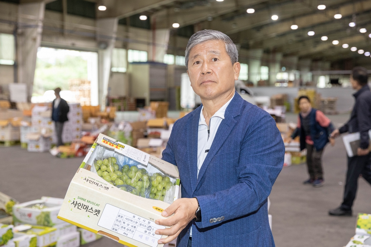 20251022-081[AMG_2662-제291 임시회시 산업건설위원회 구미시농산물도매시장 현장방문활동.jpg