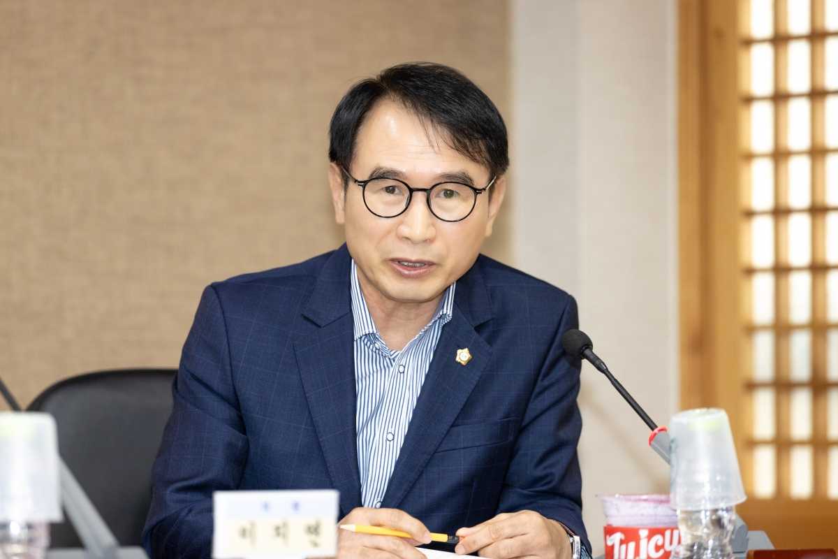 20251023-058[AMG_2876-의원연구단체 구미시 재정분석 연구회 최종보고회.jpg