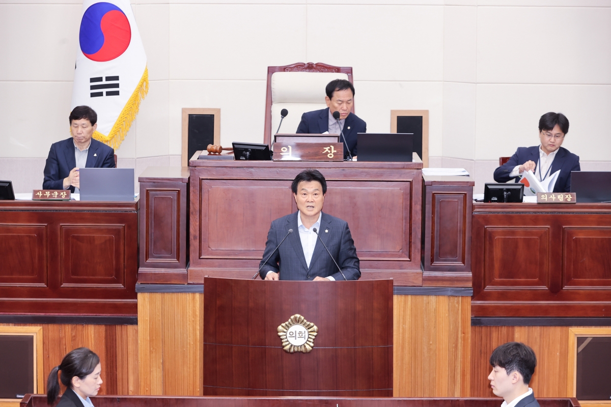 20251024-023[AMG_2984-1-제291회 임시회 제2차 본회의시 김영태 의원 5분 자유발언.JPG