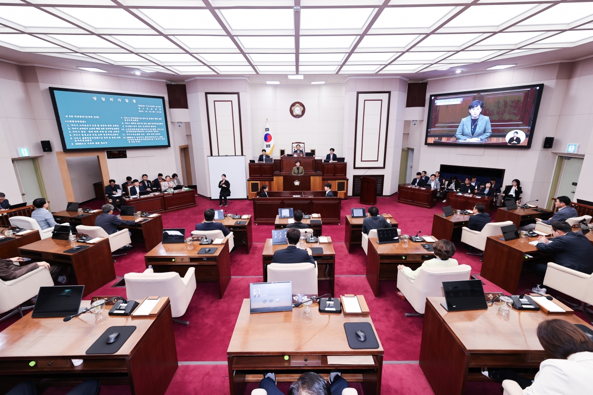 20251024-037[AMG_3041-1-제291회 임시회 제2차 본회의시 이지연 의원 2026년도 지방채 발행 동의안 건과 관련 반대토론.JPG