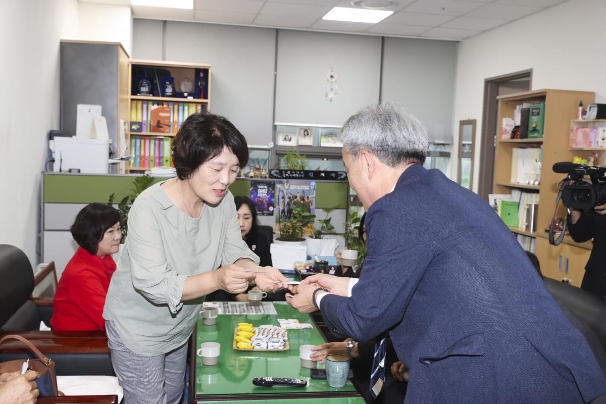 20251017-110[AMG_1201-1-제291회 임시회시 문화환경위원회 춘천시의회 방문.jpg