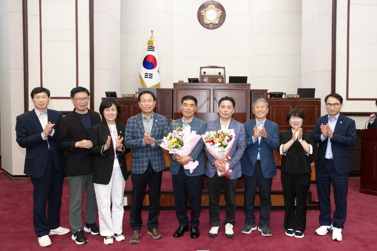 20251017-227[IMG_2441-장인희, 강천호 명예퇴직자 퇴임식.jpg