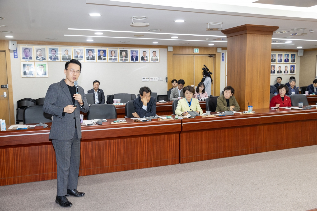 20251024-063[AMG_3137-구미시의회 의원 법정의무교육.jpg