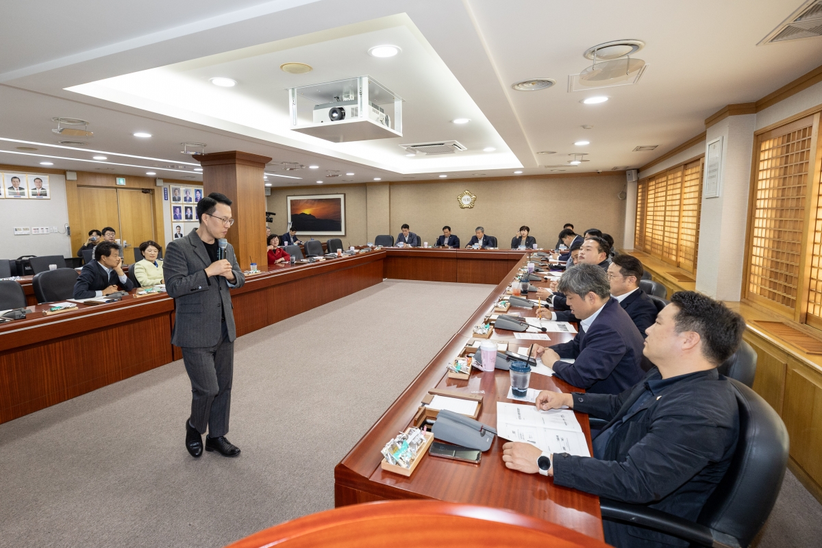 20251024-058[AMG_3121-구미시의회 의원 법정의무교육.jpg