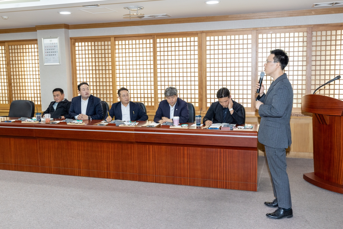 20251024-062[AMG_3134-구미시의회 의원 법정의무교육.jpg