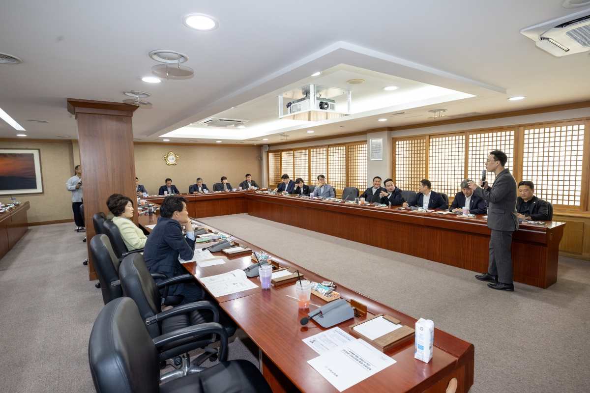 20251024-057[AMG_3118-구미시의회 의원 법정의무교육.jpg