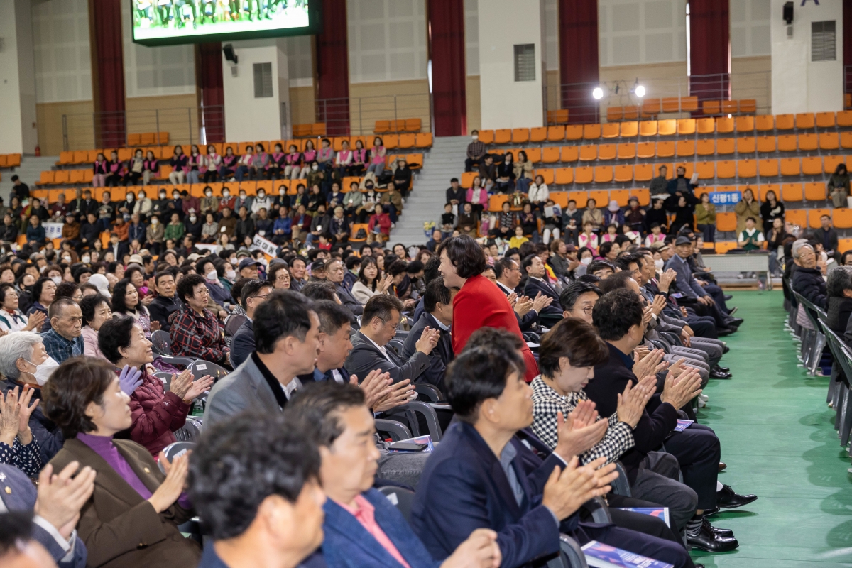 20251030-051[AMG_4533-제29회 노인의 날 기념식-1.JPG