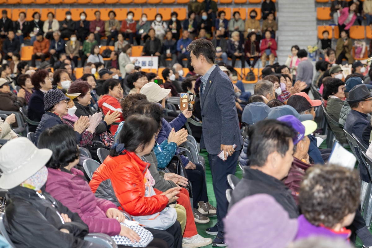 20251030-031[AMG_4478-제29회 노인의 날 기념식-1.JPG